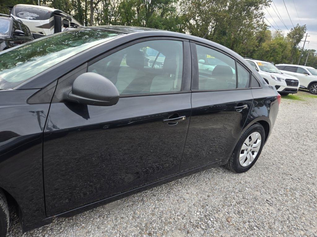 Chevrolet Cruze LS Auto 2013