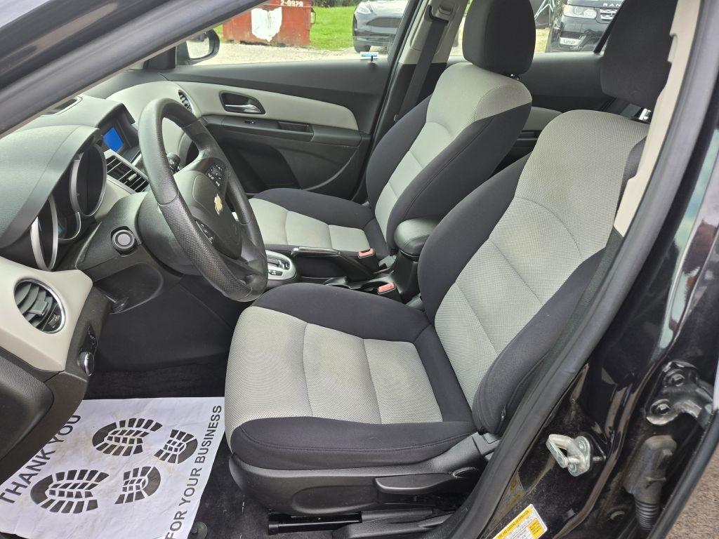 Chevrolet Cruze LS Auto 2013
