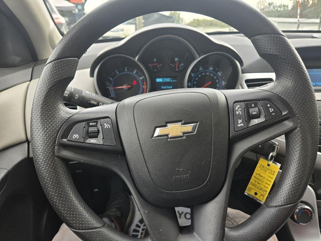 Chevrolet Cruze LS Auto 2013