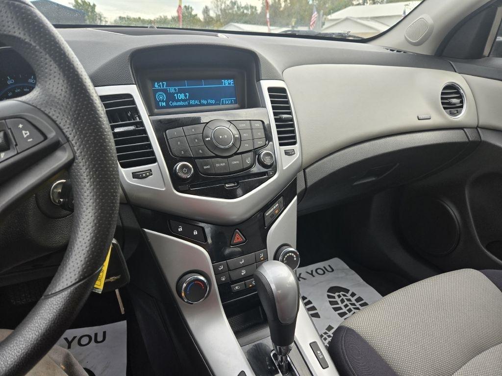Chevrolet Cruze LS Auto 2013