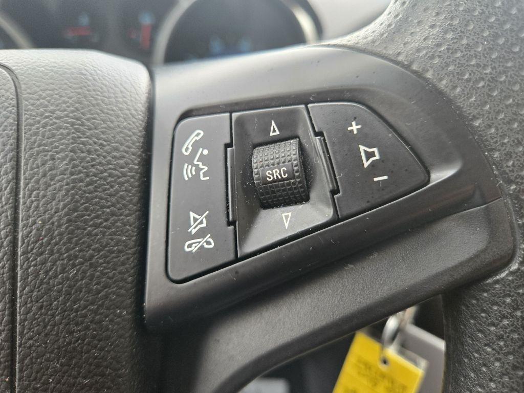 Chevrolet Cruze LS Auto 2013
