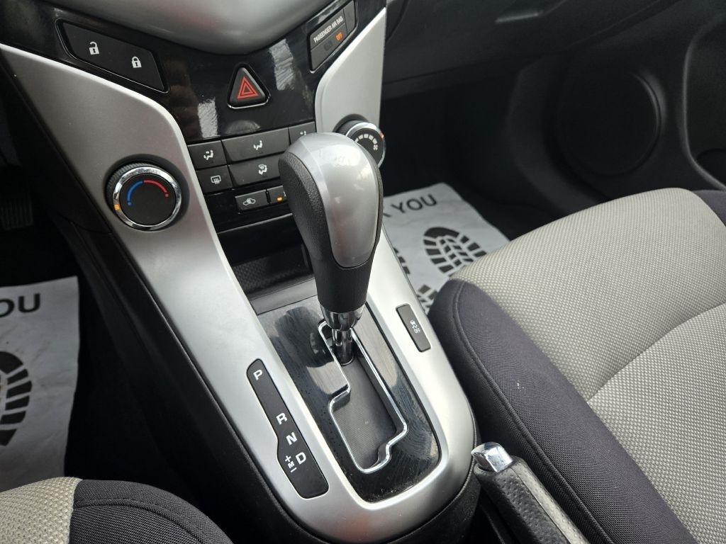 Chevrolet Cruze LS Auto 2013
