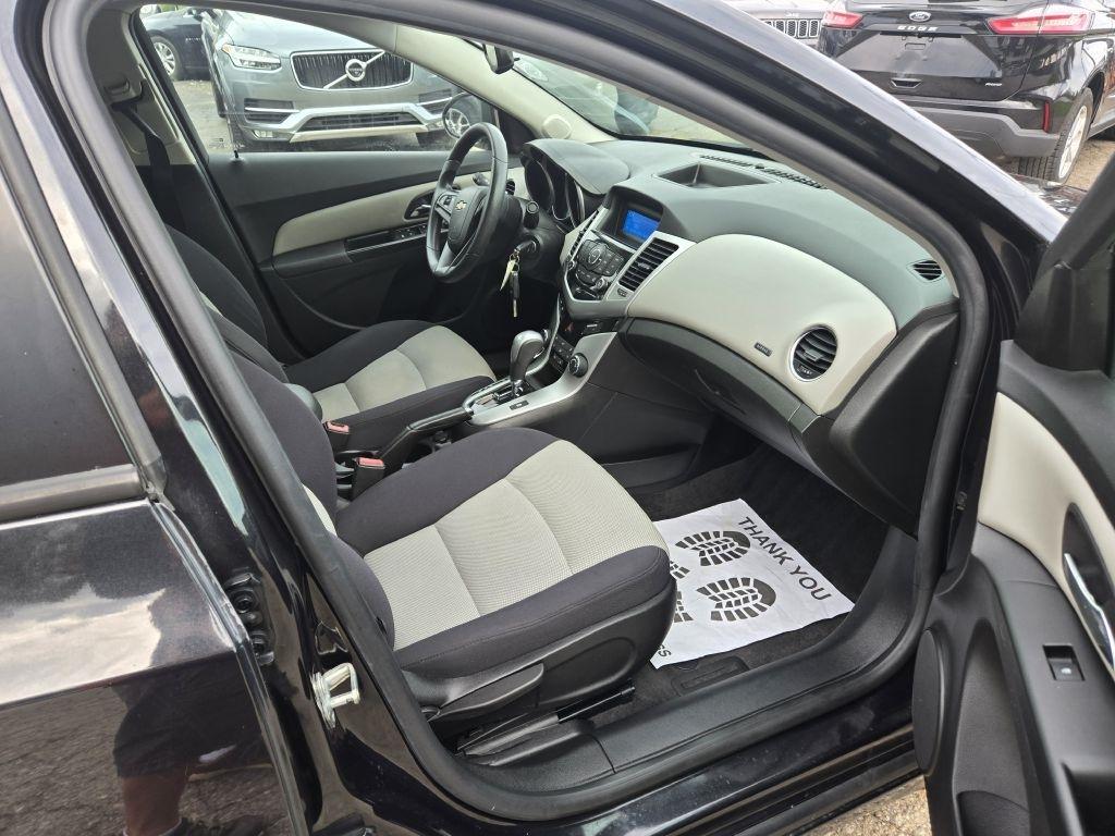 Chevrolet Cruze LS Auto 2013