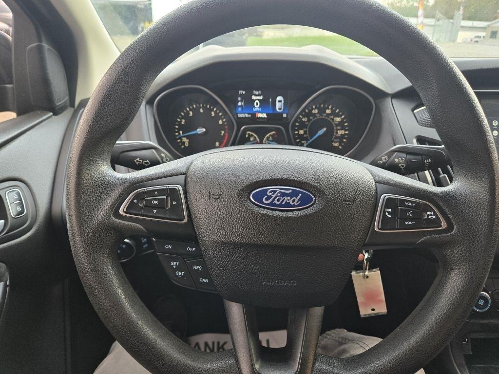 Ford Focus SE Sedan 2015