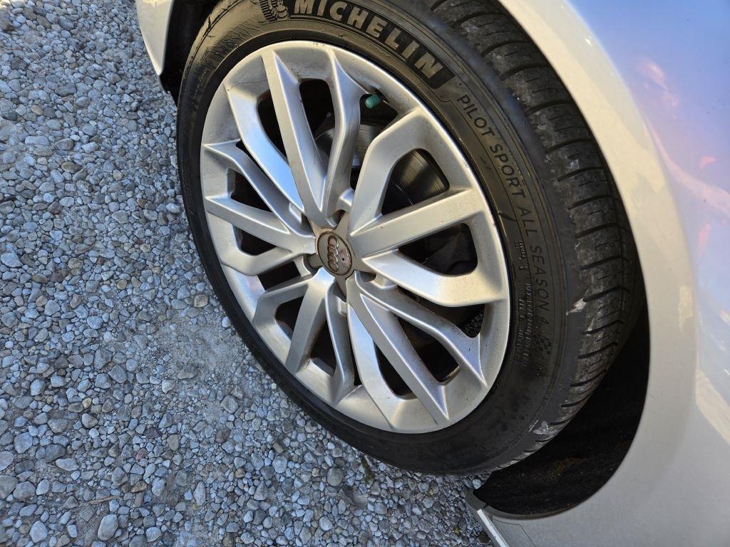 Audi A6 2.0T Premium Sedan FrontTrak Multitronic 2013