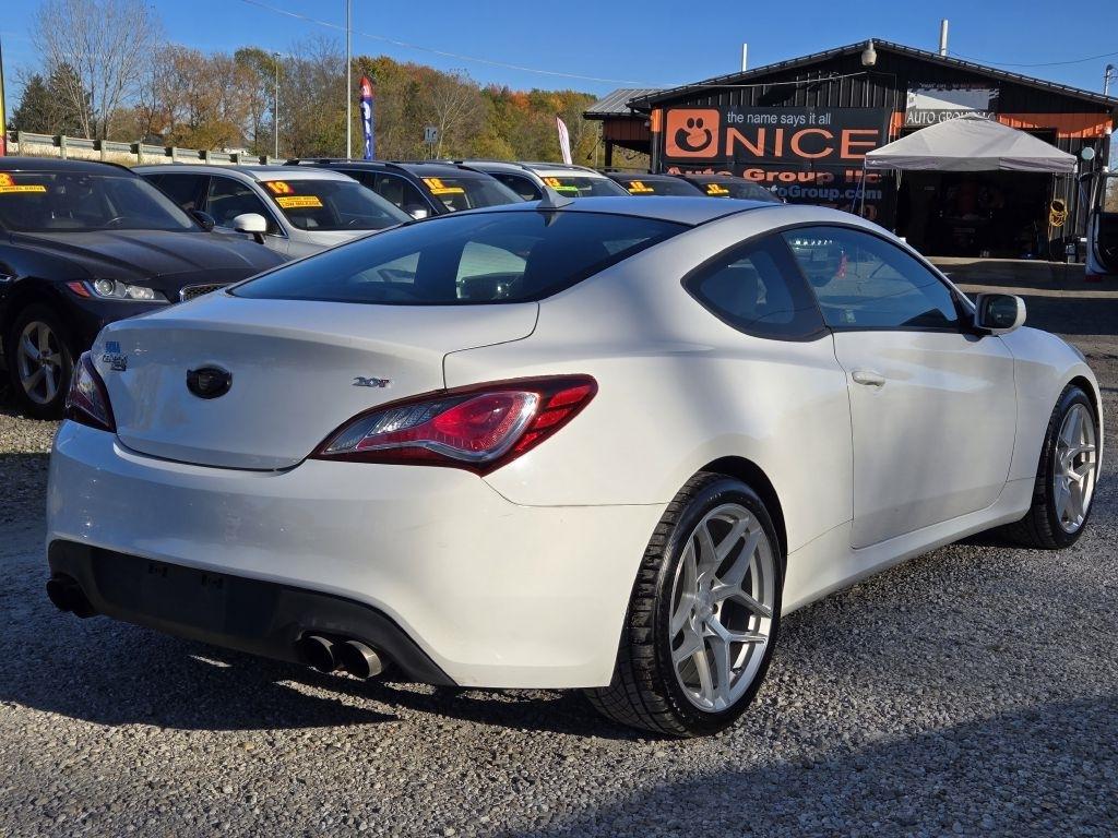 Hyundai Genesis Coupe 2.0T Auto 2013