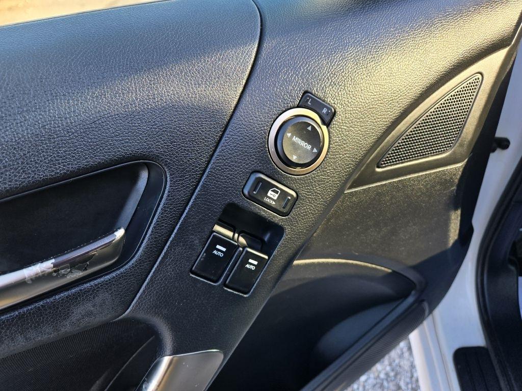 Hyundai Genesis Coupe 2.0T Auto 2013