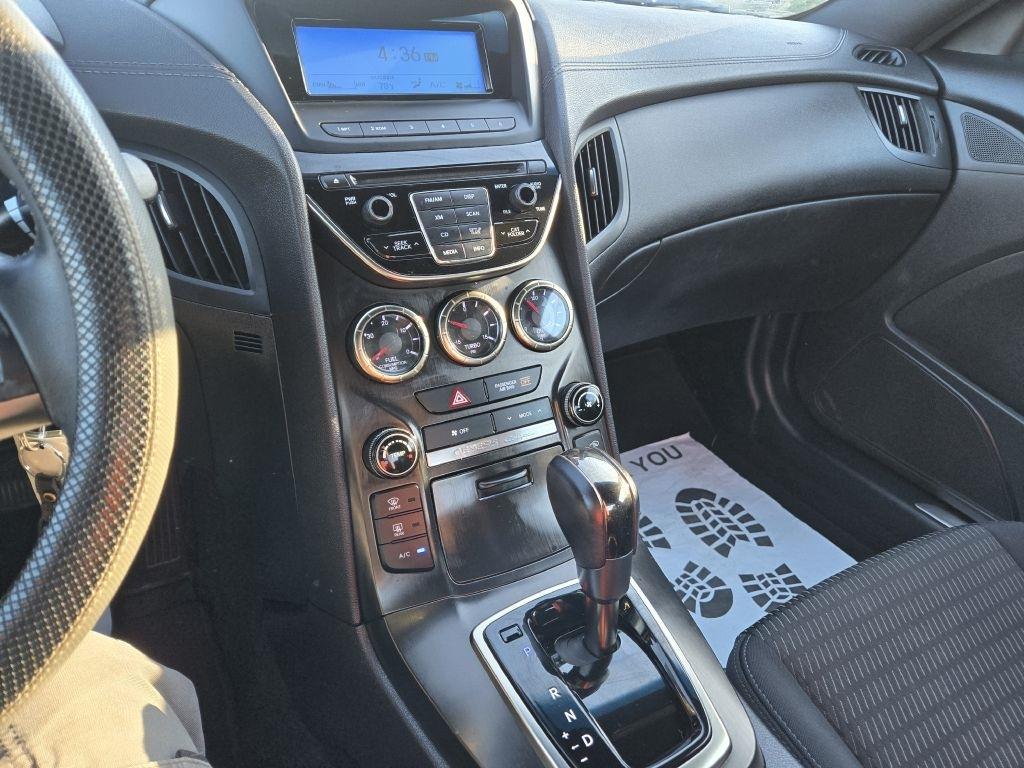 Hyundai Genesis Coupe 2.0T Auto 2013