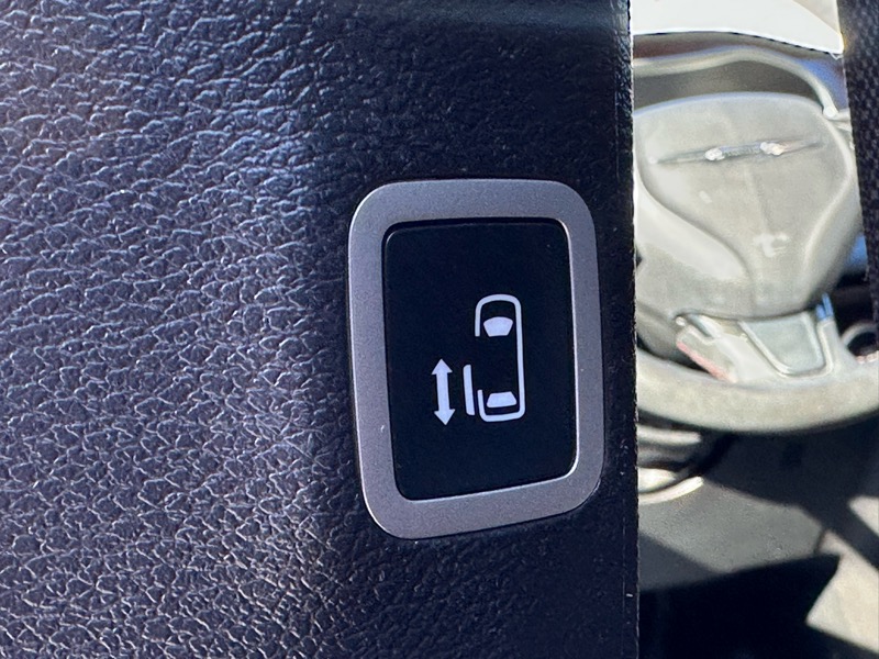 Chrysler Pacifica Touring L Plus 35th Anniversary FWD 2020