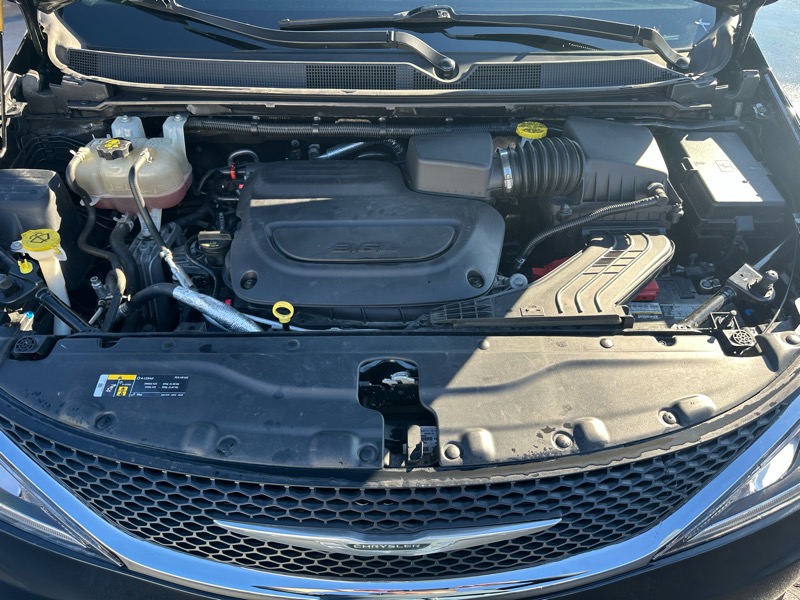 Chrysler Pacifica Touring L Plus 35th Anniversary FWD 2020