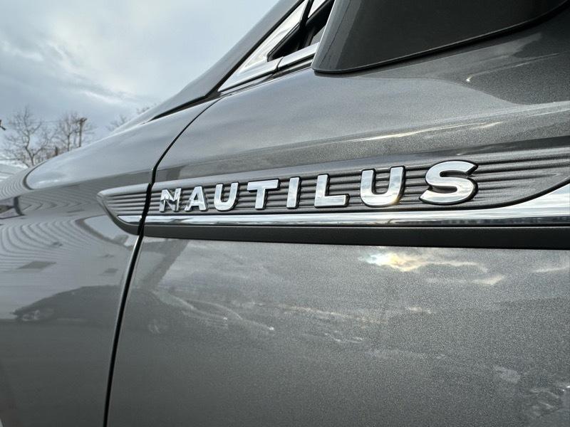 Lincoln Nautilus Reserve AWD 2023