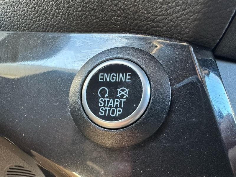 Ford Escape Titanium 4WD 2017