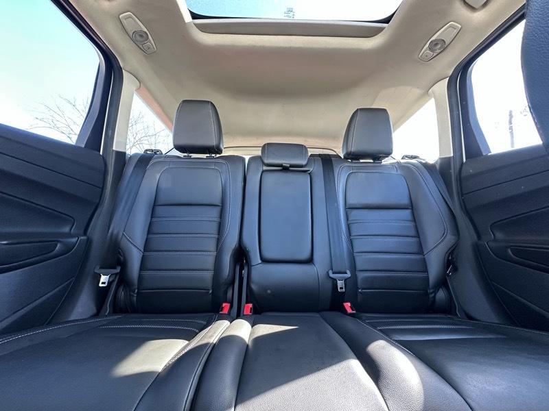 Ford Escape Titanium 4WD 2017