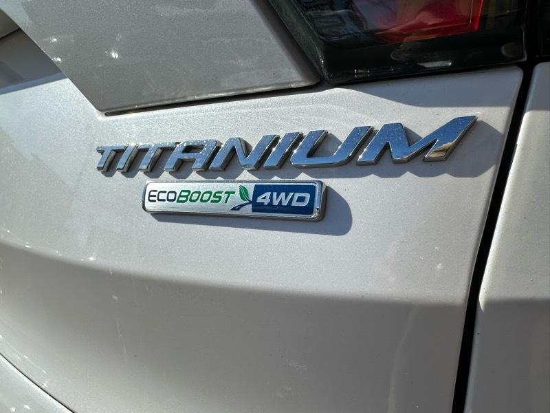 Ford Escape Titanium 4WD 2017