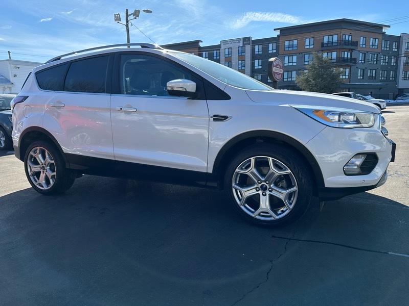 Ford Escape Titanium 4WD 2017