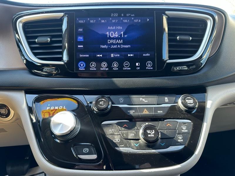 Chrysler Pacifica Touring 2017