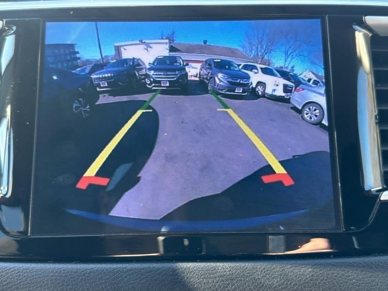 Chrysler Pacifica Touring 2017