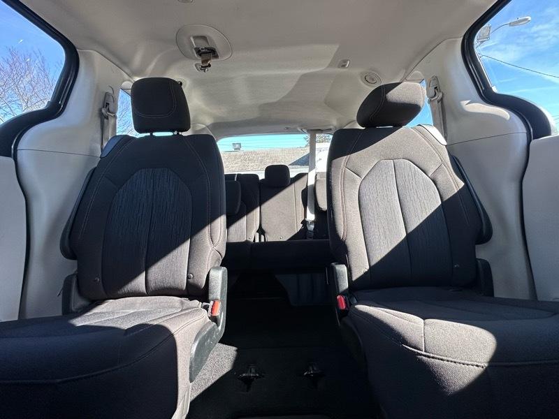 Chrysler Pacifica Touring 2017