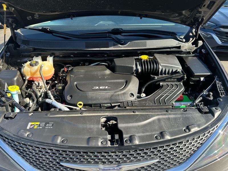 Chrysler Pacifica Touring 2017