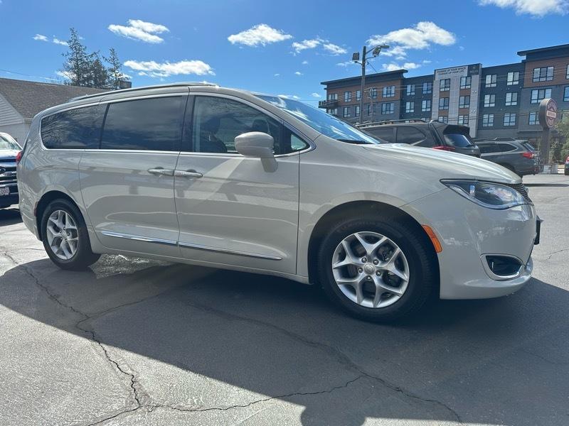 Chrysler Pacifica Touring-L 2019