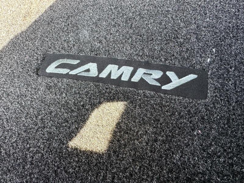 Toyota Camry LE 6-Spd AT 2011