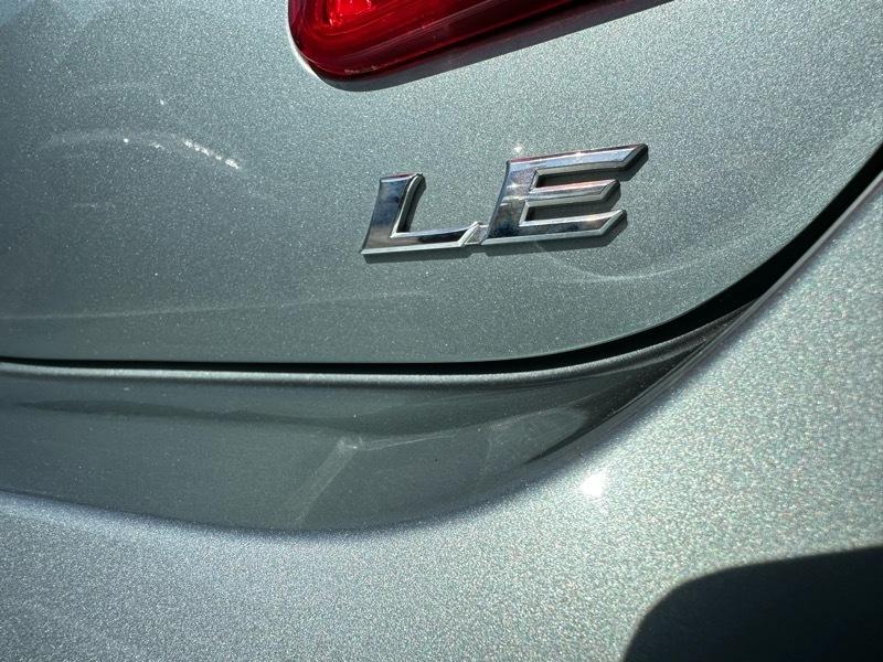 Toyota Camry LE 6-Spd AT 2011