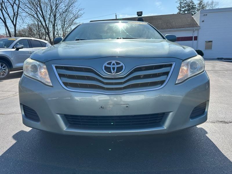 Toyota Camry LE 6-Spd AT 2011