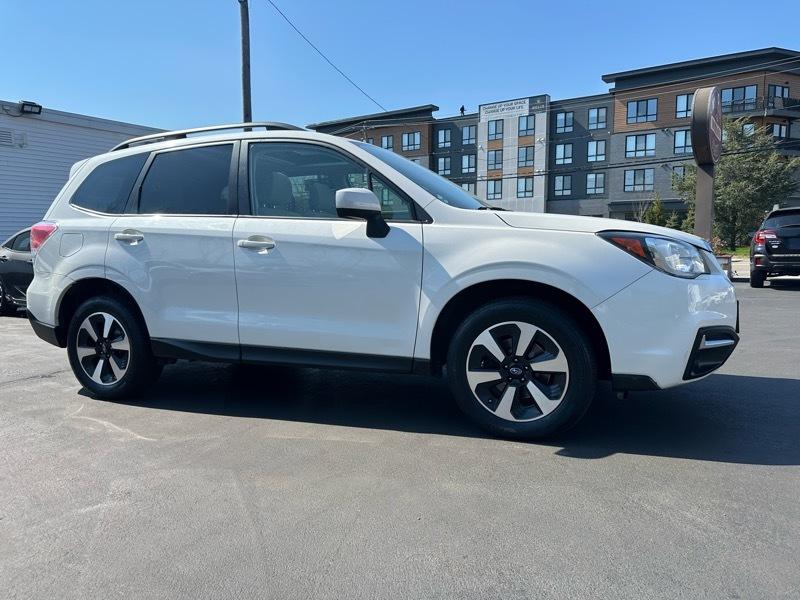 Subaru Forester 2.5i Premium PZEV CVT 2017