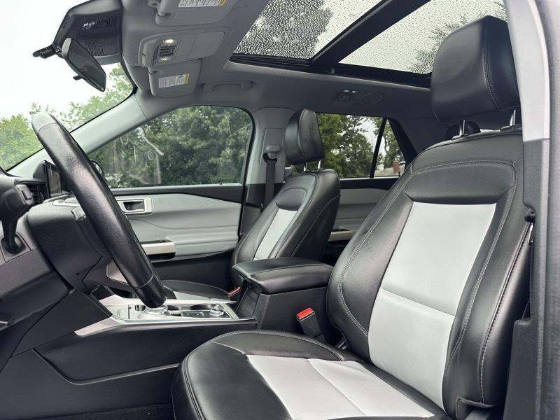 Ford Explorer XLT AWD 2023