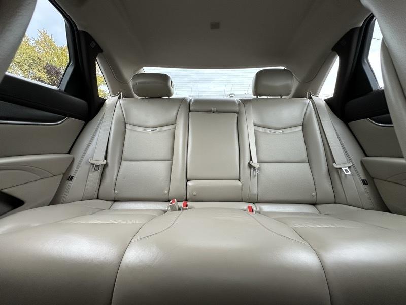 Cadillac XTS Base 2013