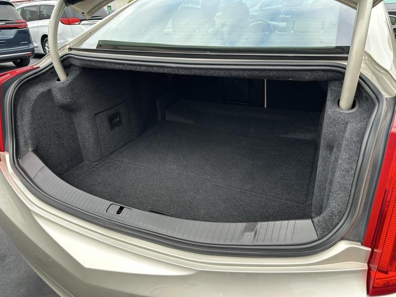 Cadillac XTS Base 2013