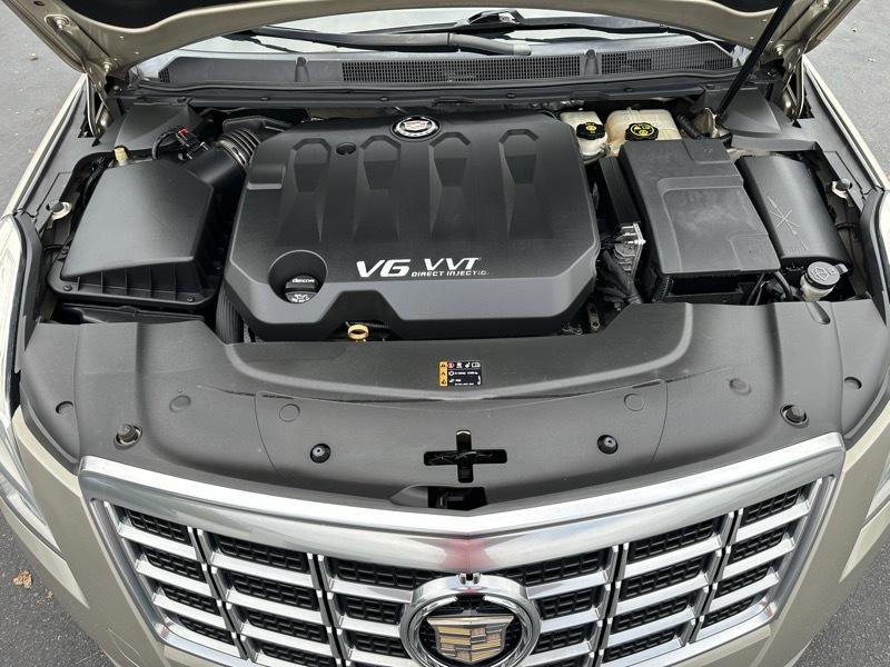 Cadillac XTS Base 2013