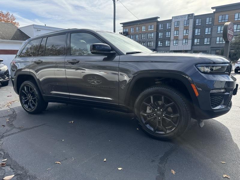 Jeep Grand Cherokee Limited 4WD 2025