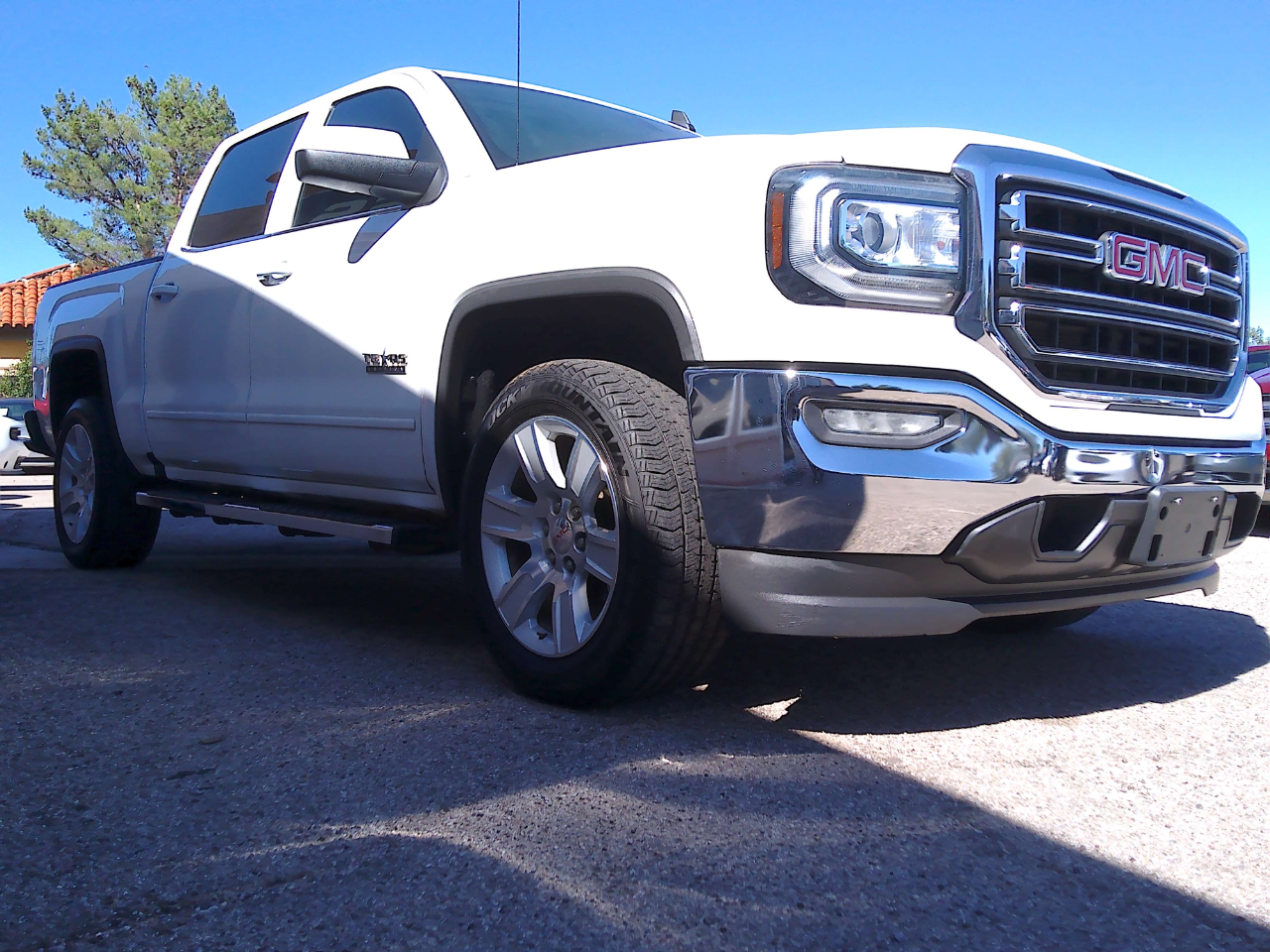 GMC Sierra 1500 SLE Crew Cab Long Box 2WD 2017 GMC Sierra 1500 SLE Crew Cab Long Box 2WD 2017