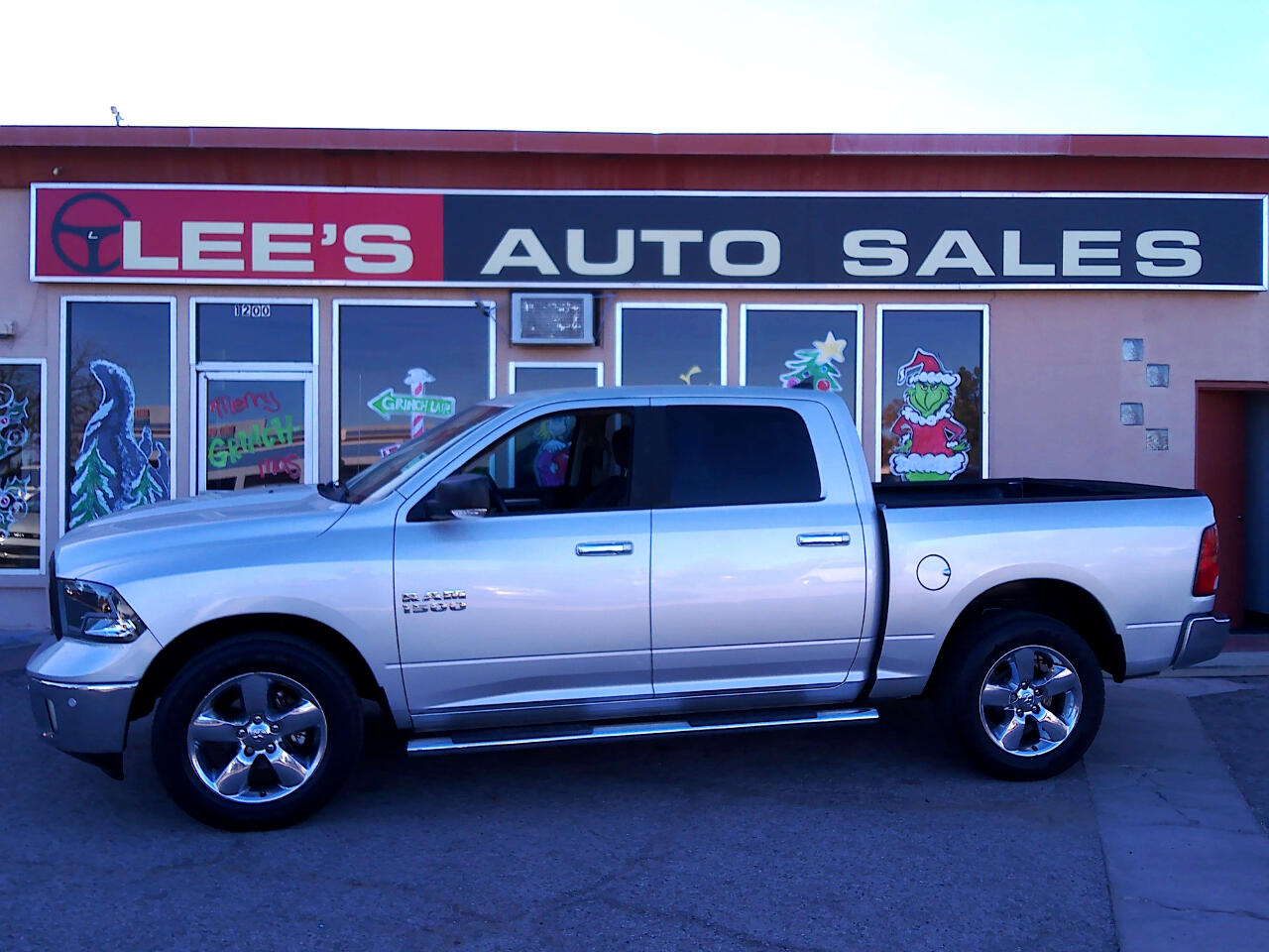 RAM 1500 SLT Crew Cab SWB 2WD 2016