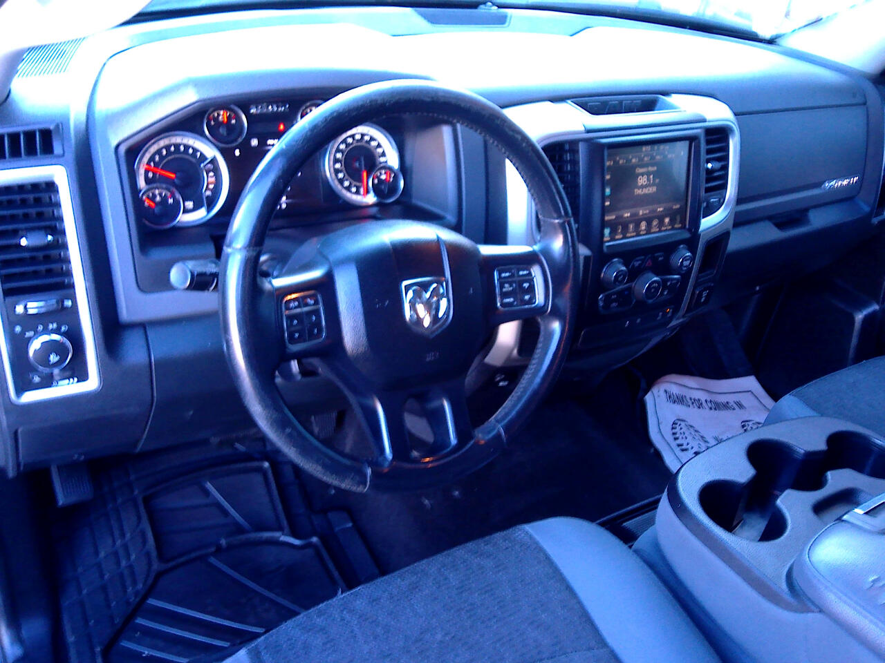 RAM 1500 SLT Crew Cab SWB 2WD 2016