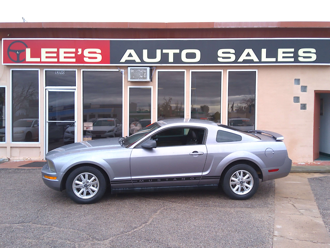 Ford Mustang V6 Deluxe Coupe 2006