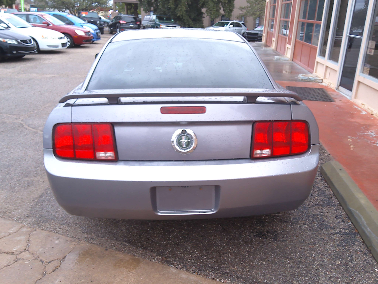 Ford Mustang V6 Deluxe Coupe 2006