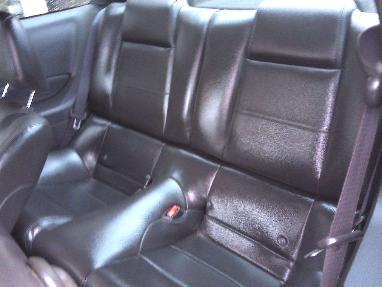 Ford Mustang V6 Deluxe Coupe 2006