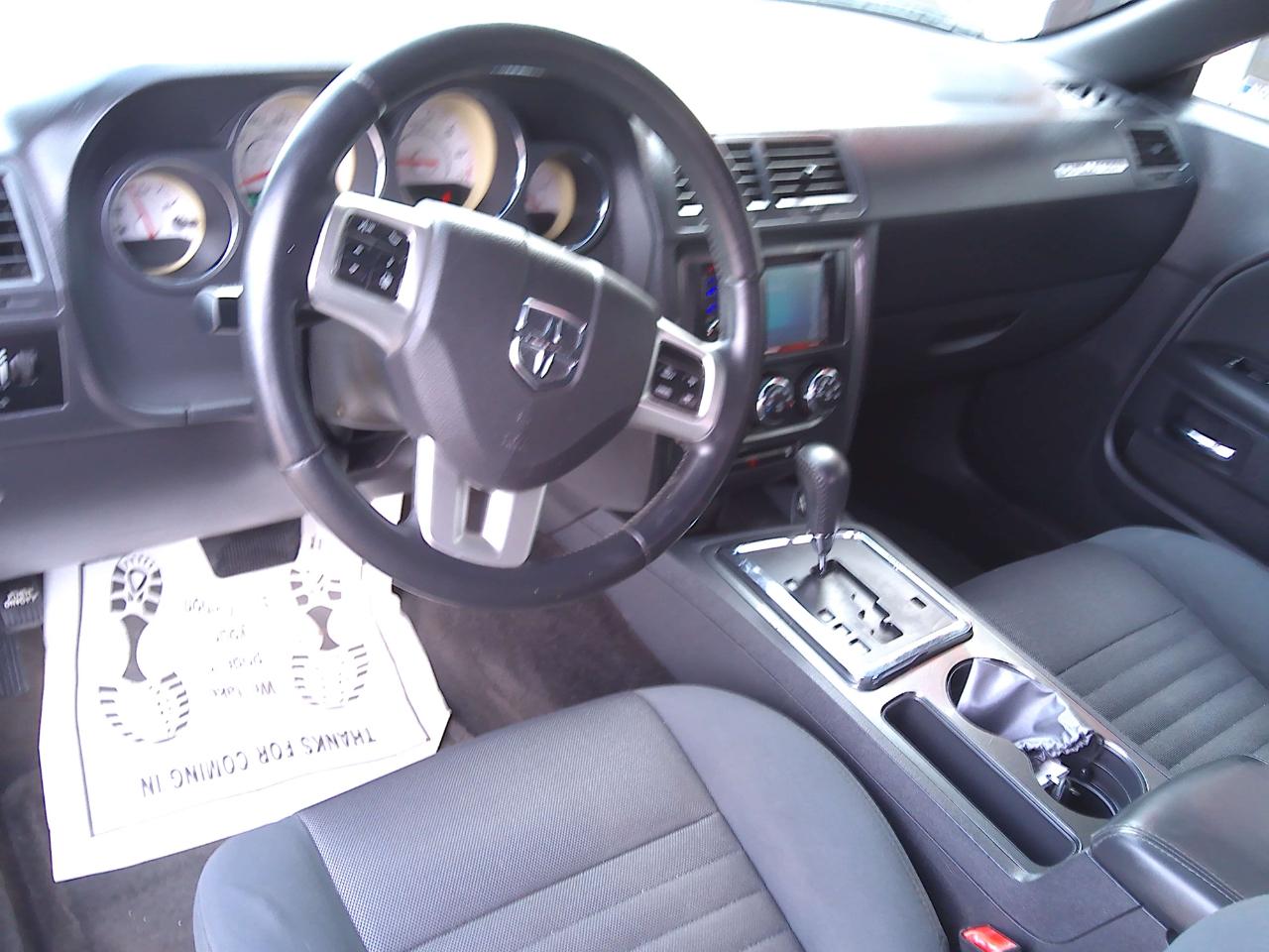 Dodge Challenger SXT 2012