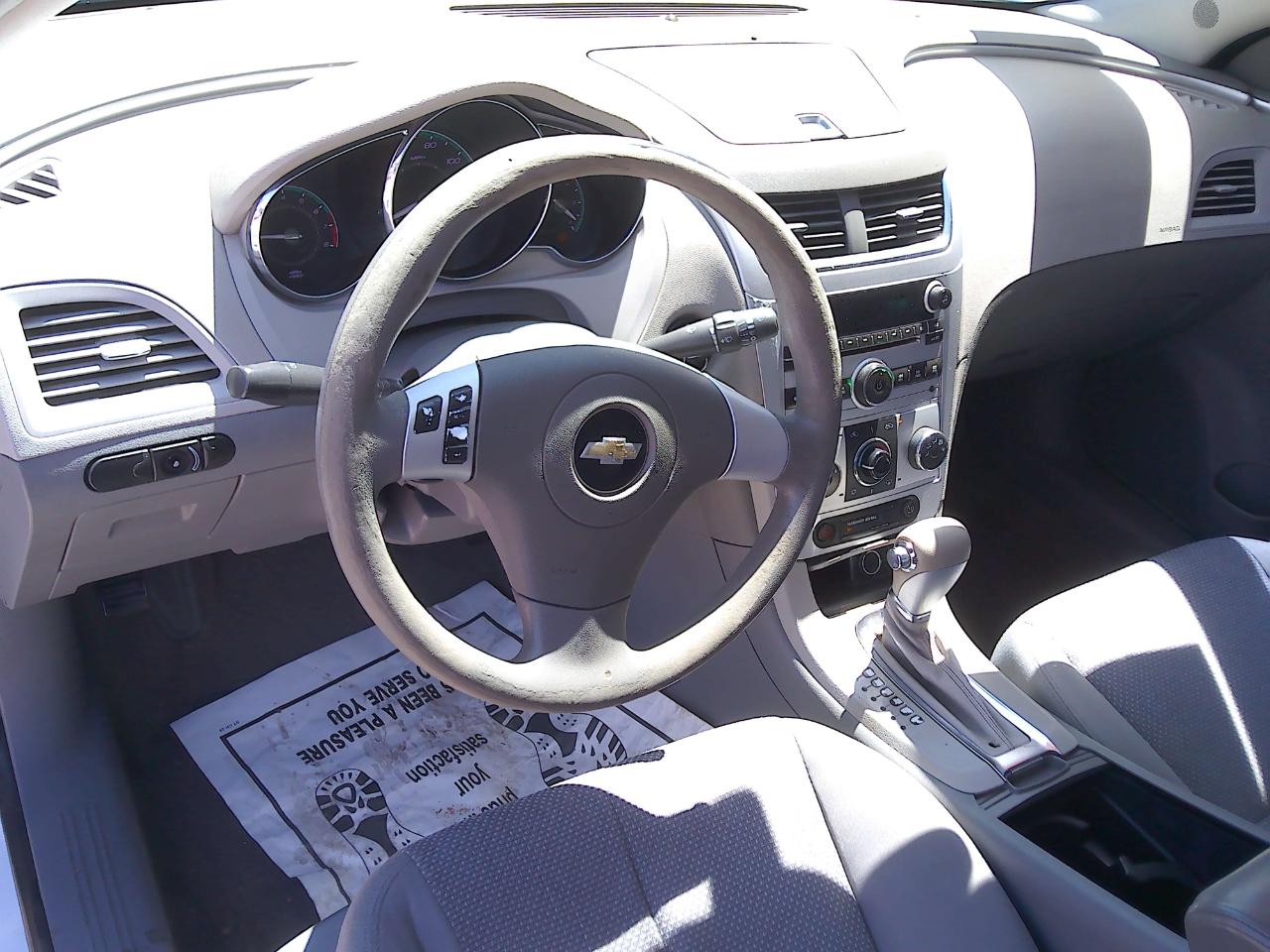 Chevrolet Malibu LS 2010
