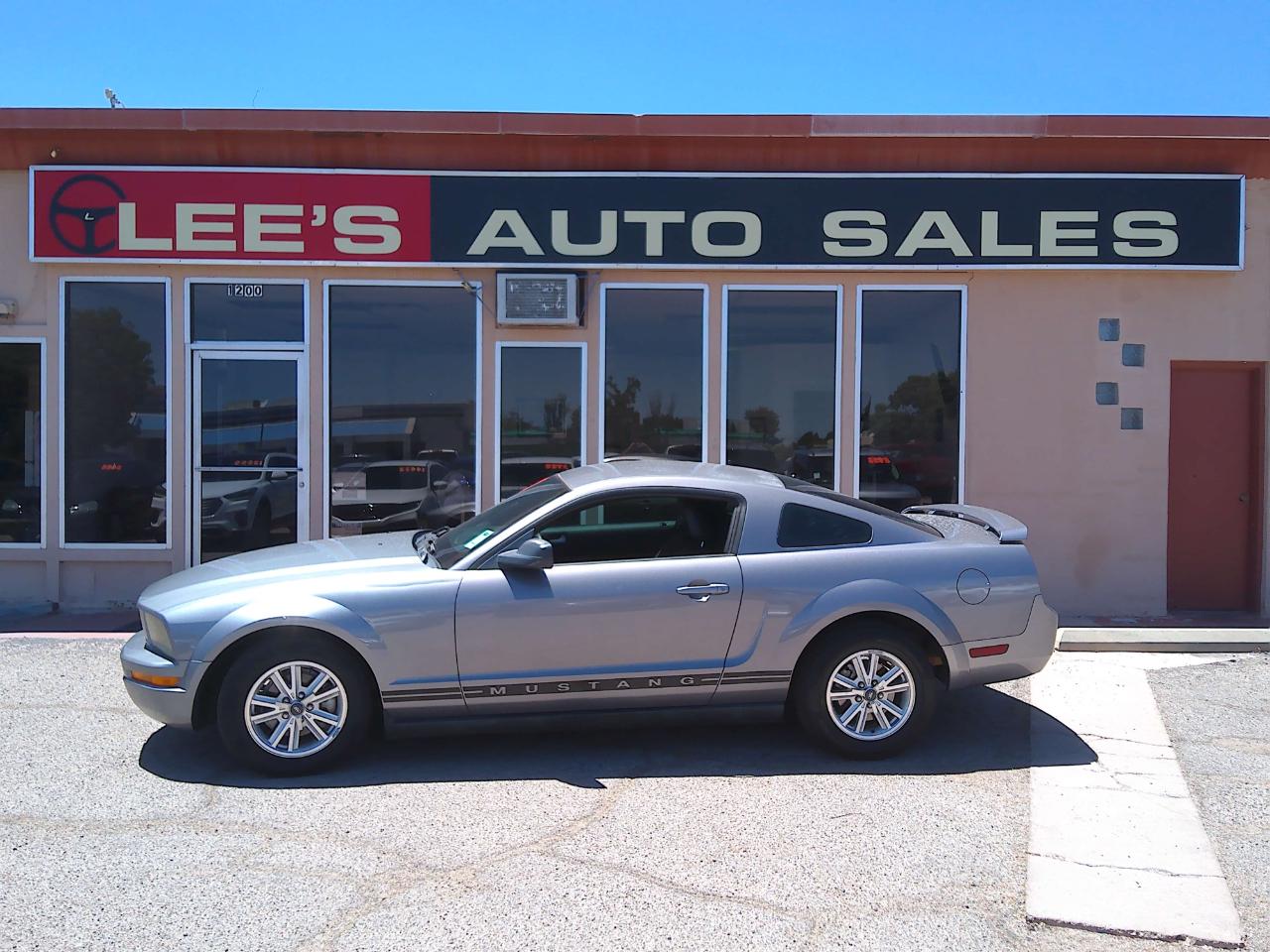 Ford Mustang V6 Deluxe Coupe 2006