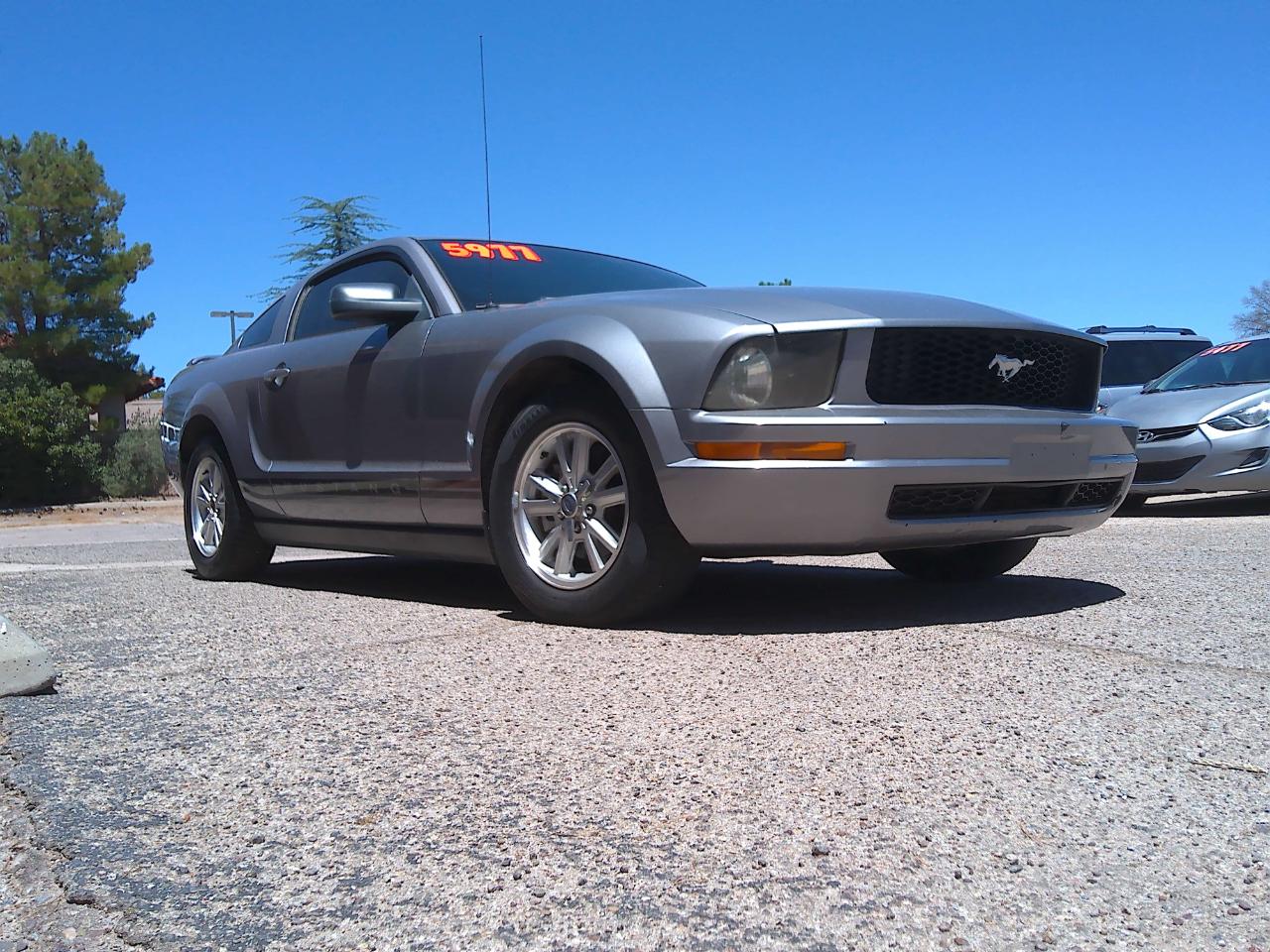 Ford Mustang V6 Deluxe Coupe 2006
