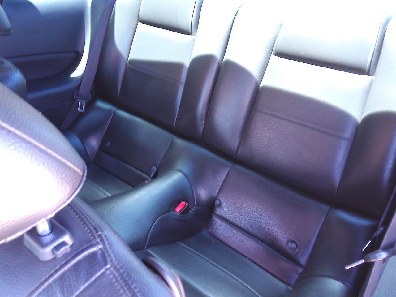 Ford Mustang V6 Deluxe Coupe 2006