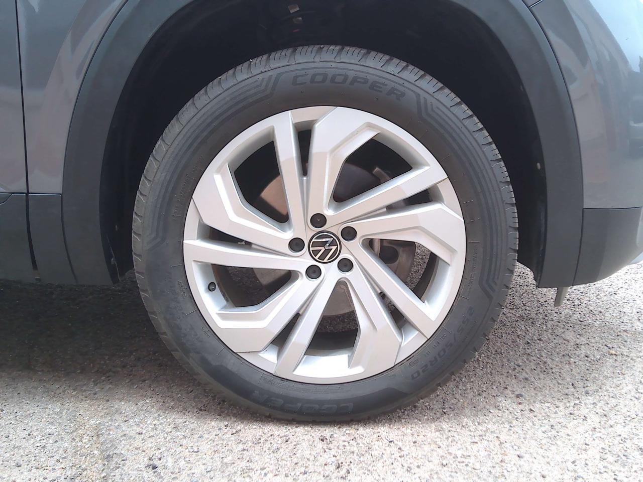 Volkswagen Atlas V6 SE w/Technology 2021