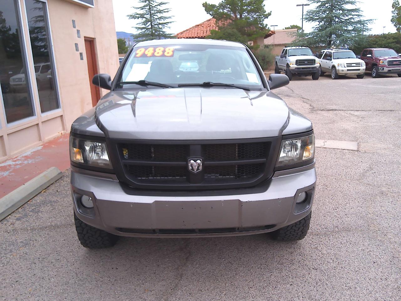 RAM Dakota SLT Crew Cab 4WD 2011