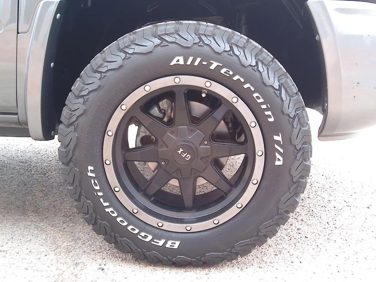 RAM Dakota SLT Crew Cab 4WD 2011