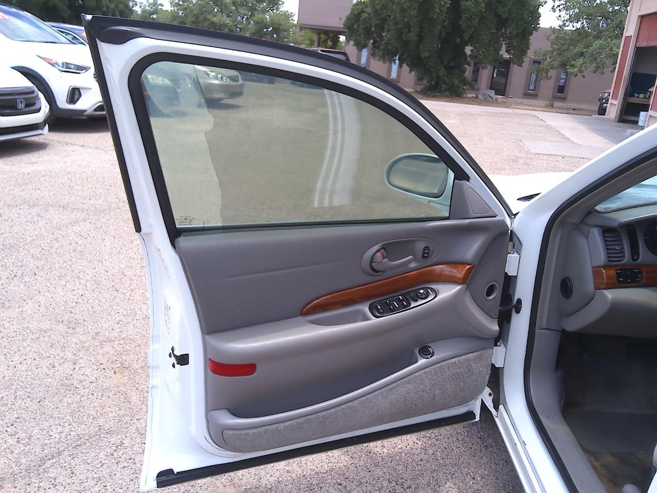 Buick LeSabre Custom 2000