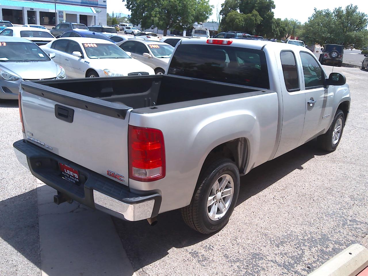 GMC Sierra 1500 SLE Ext. Cab 2WD 2011