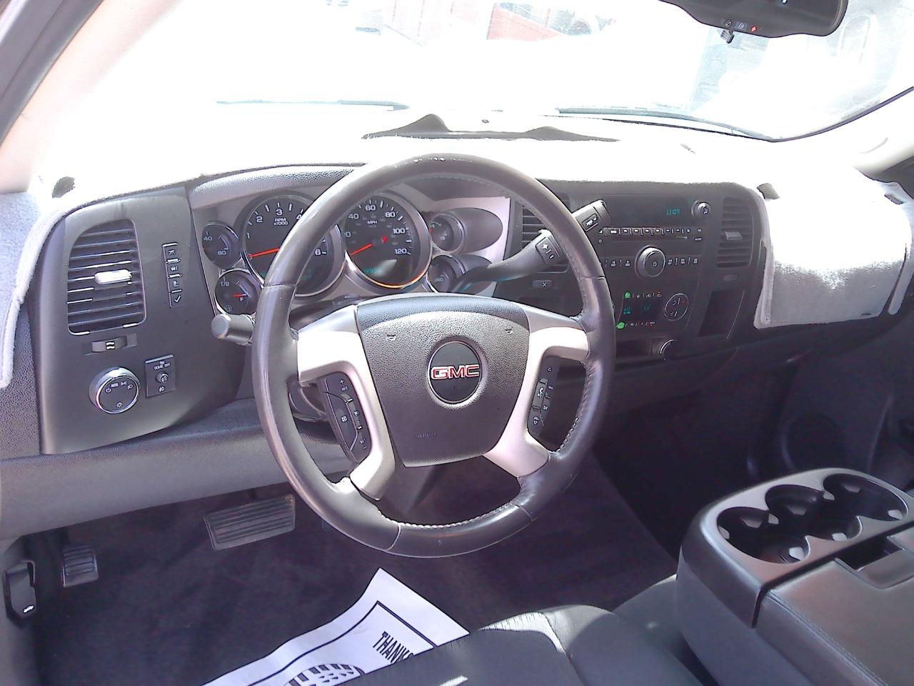GMC Sierra 1500 SLE Ext. Cab 2WD 2011
